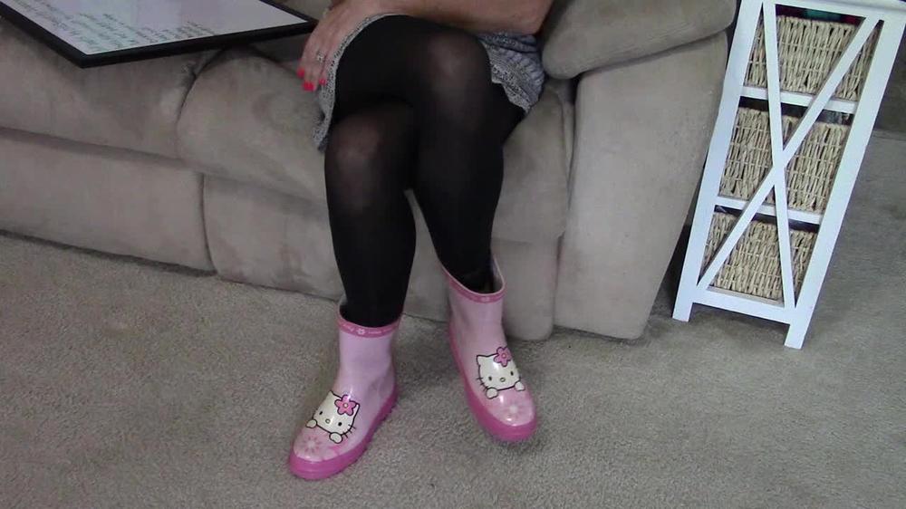 Buddahsplayground Cute Rain Boot Leg Double Leg Crossing