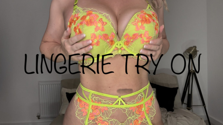 Lingerie Try On