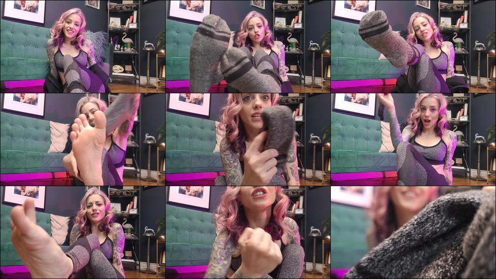 Astrid Luxe - Stinky Feet Comparison - Foot Sock Cum Countdown