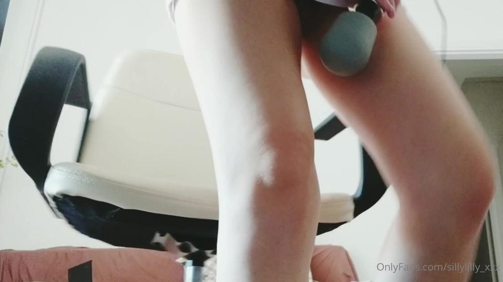 deniedlilly 152601658 2021 07 24 i was supposed to be studying... but it was so hard to keep my hands away from my clit. i couldn t s