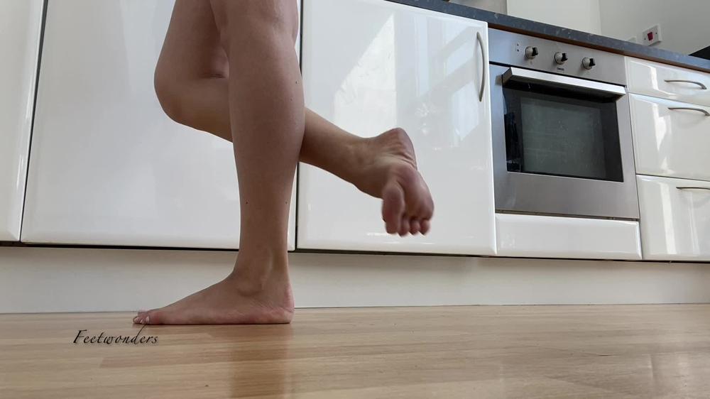 FeetWonders - Feetwonders- Floor Pov Dusty Soles Dirty Feet