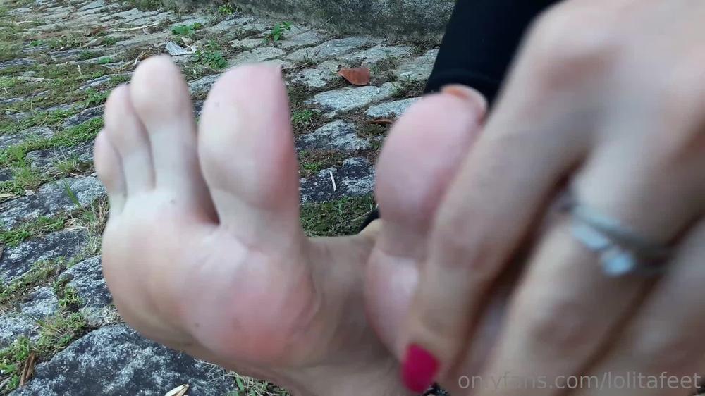 thefeetoflola 08 03 2019 24378692 You need to look more closely. Look at how my feet got sweaty and wrinkled Look how sneak