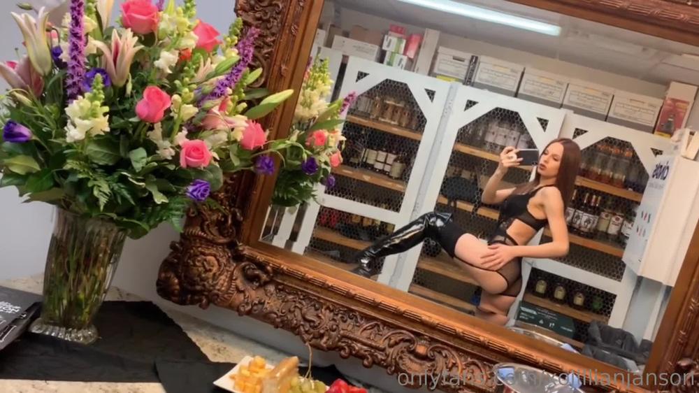 xojillianjanson 02 04 2019 26914314 Teasing you in my lingerie makes me horny  Tell me how bad you want to rip my clothes off 