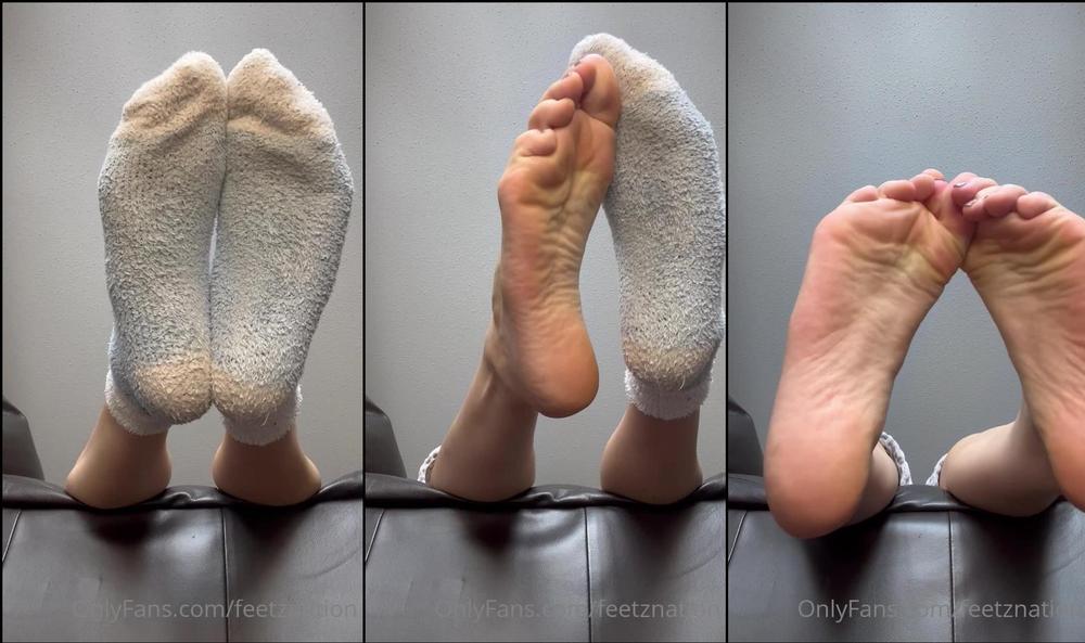 feetznation 12 03 2022 2390373418 You like the sound of my feet rubbing together  