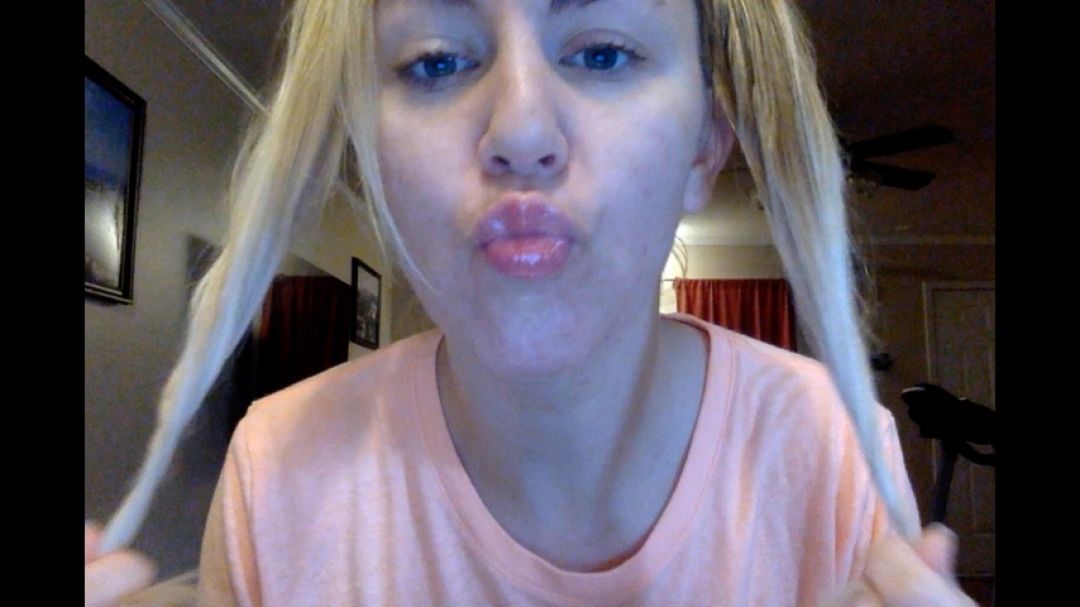 Brat Girl: Lipgloss