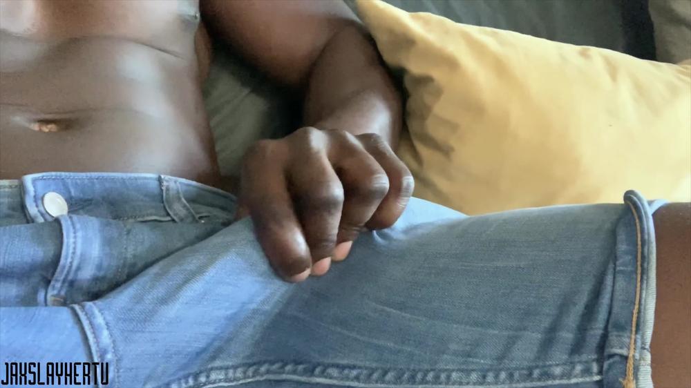 jaxslayher 02 11 2019 79782805 Just feeling myself a little while Riley Nixon warms herself up . DM if youâd d like