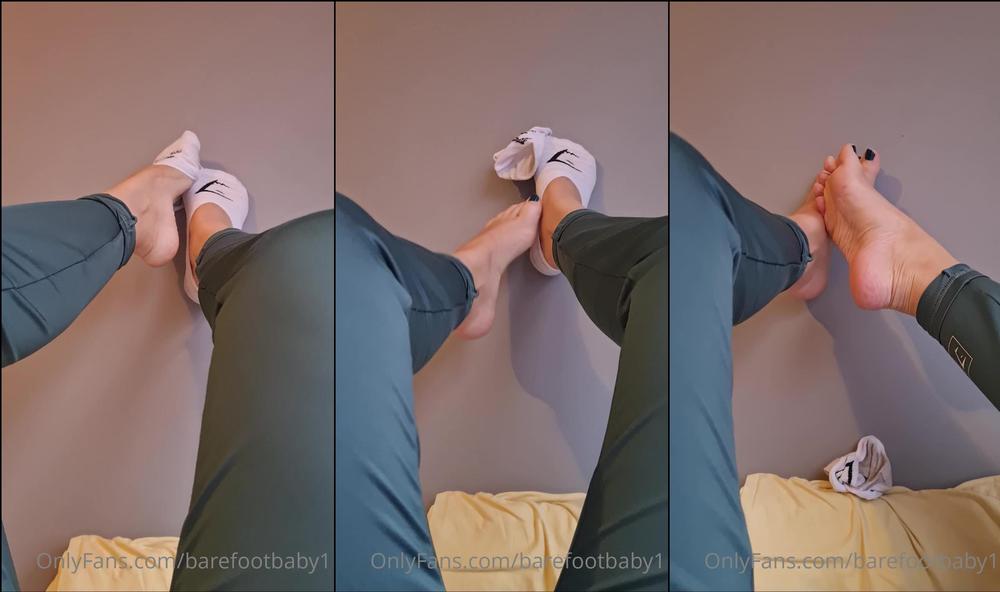 barefootbaby1 04 05 2022 2444805463 Post gym smelly feet foot reveal for you guys Such a good workout but god I am tired Hop
