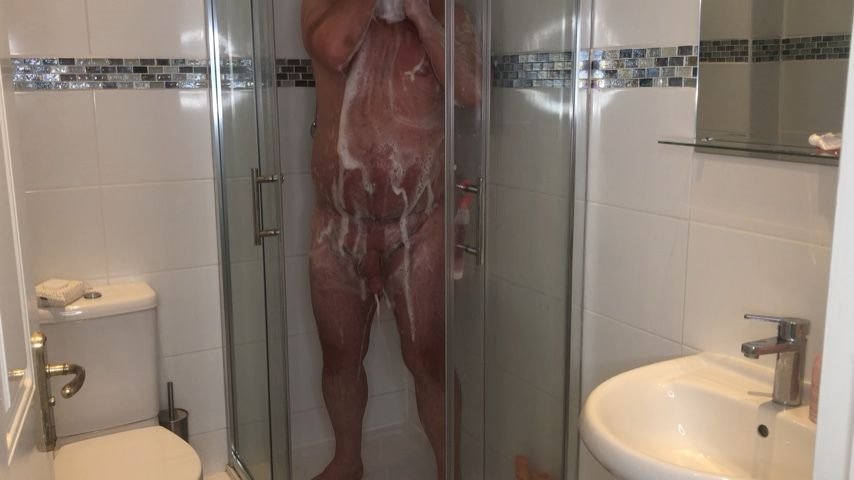 Mattyfacial Solo Shower Scene