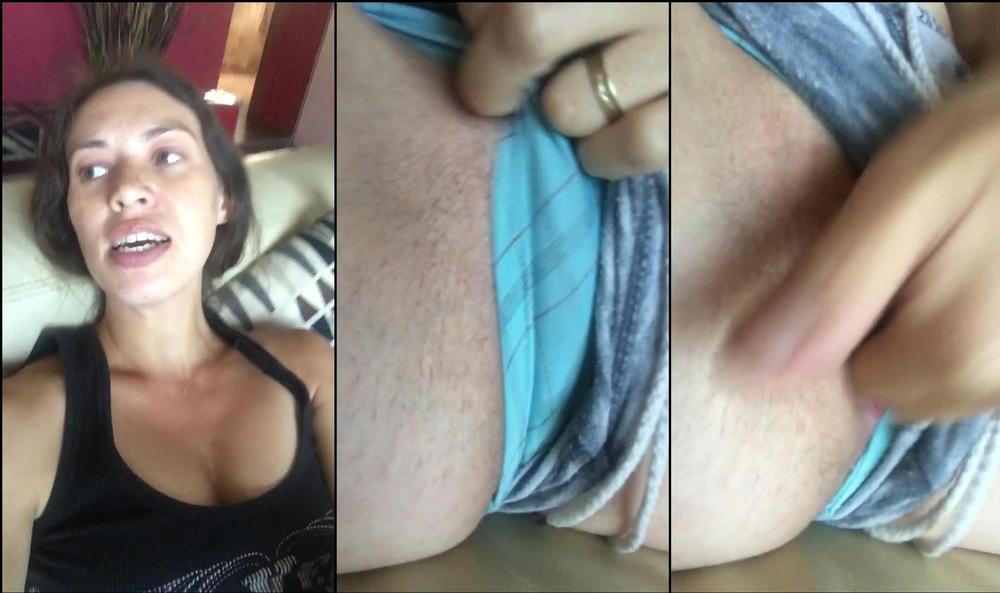 tiffanydollxxx 01 07 2018 10898140 Playing with my pussy during the soccer game