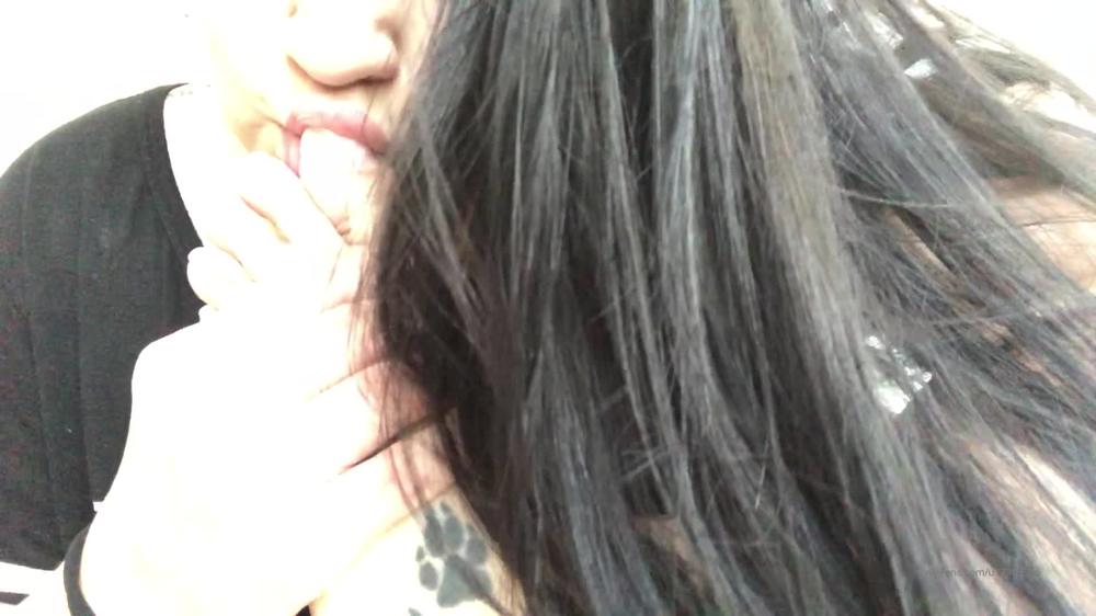 nikkivonnails 02 03 2020 165872644 i don t need a footboy i know how i like it