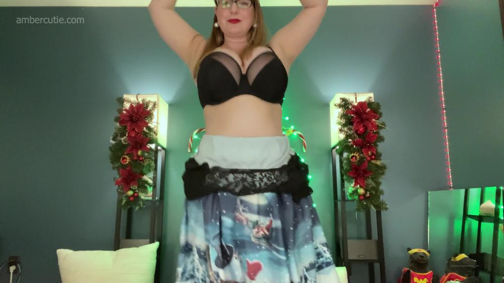 ambercutie 01 12 2019 95106318 DecAmber kicks off today So here's a special exclusive clip of me stripping my boobies o