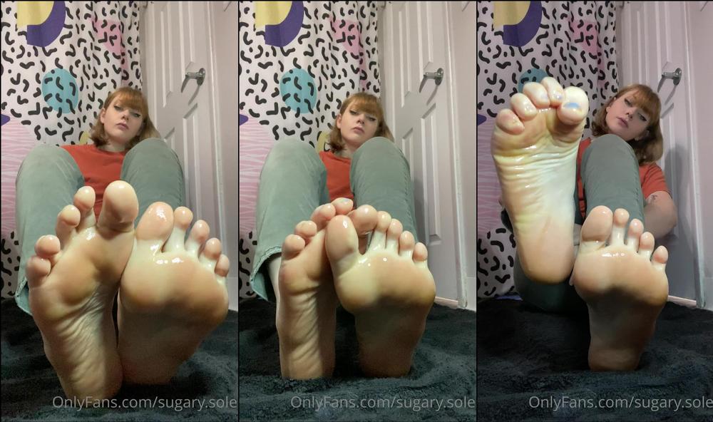 sugary.sole 15 09 2020 899416755 now, bow down to my feet and let the oil drip onto your tongue... thatâs it, very good.