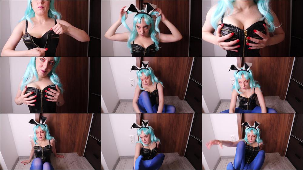 NYLON PANTYHOSE BLUE PART 3 Leather corset - August 15, 2023