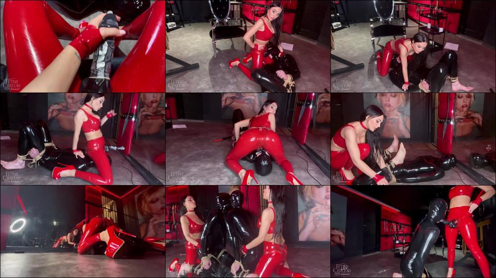 Evilwoman did hard pegging in latex - October 16, 2022