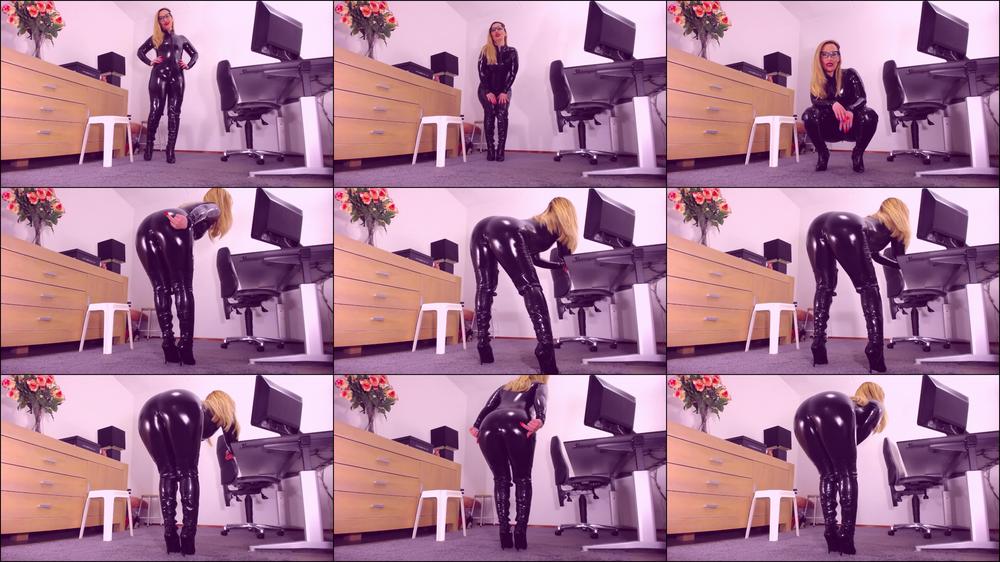 Goddess Teacher in latex uses u as slave