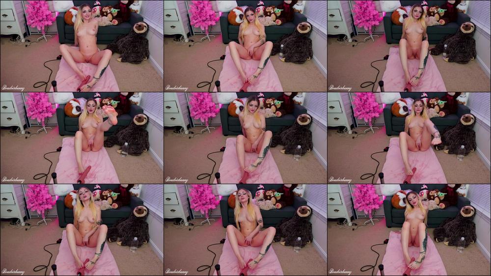 SEX MACHINE FOOT FUCK AND PUSSY RUBBING ORGASM