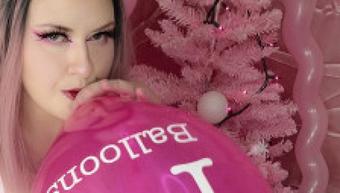 Princess's pink balloon Xmas blow/S2P - December 19, 2021 (GothAmber)