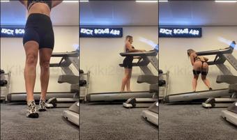 britishtinderblondie 03 03 2020 166989034 Flashing on the treadmill in the gym.. (britishtinderblondie)