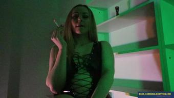 Goddess Smoking - Aug 16, 2021 (Dana_Karenina)