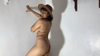 You can leave your hat on, striptease - February 06, 2022 (Colombianbigass)