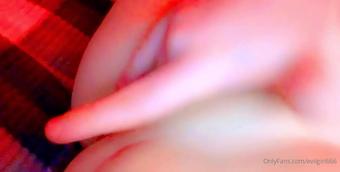 evilgirl666 02 07 2020 74512702 Pussy play (evilgirl666)