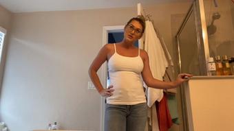 Mommy in the Shower (LauranVickers)