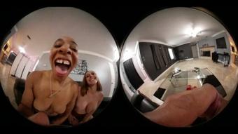 VR360* Giantess Kendra & Tylee Domme U (Ginary)