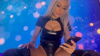 Let’s watch porn (Mistress Saida)