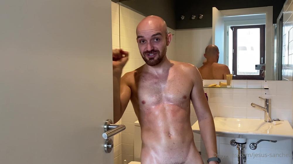 jesus sanchez 19 08 2020 730542193 Después de un masaje Todo el cuerpo lleno de mi propio corrida . Quieres ve