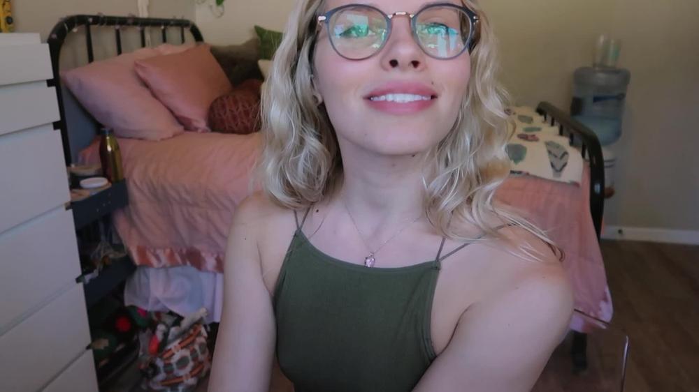 bobbielavender 159836969 glimpse into my day announcements skip ahead 1 min to the announcements helping my folks move in july then traveling hit some legal