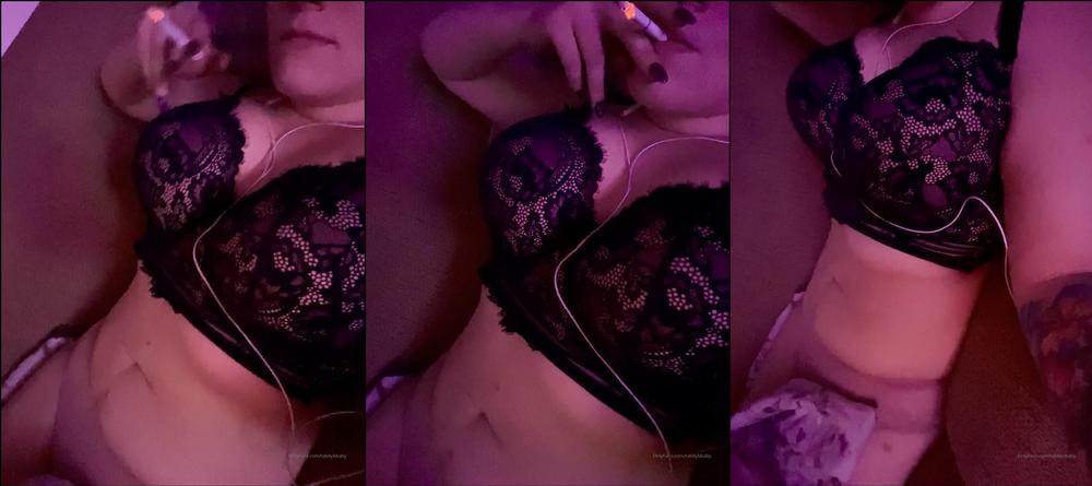 tabbybbaby 08 03 2021 2049708946 Smoking Video for those who love to watch me smoke â¤ï¸