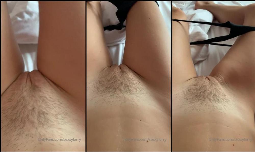 sexxylorry 04 08 2019 9271852 I wake up and I take my panties off