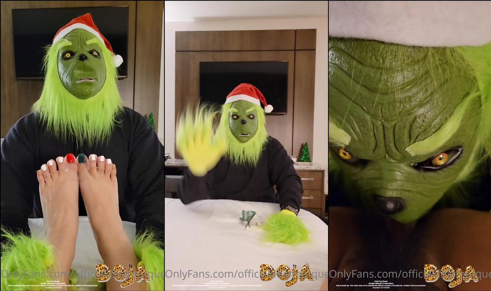 officialdojafootqueen 22 12 2022 2723054839 Calm down Mr. Grinch be gentle  But do you see how long my pussy hair is getting   Should 