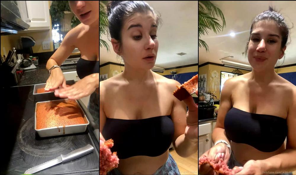 kittibellevip 02 05 2022 2442935678 cooking with kitti live strawberry pound cake 2