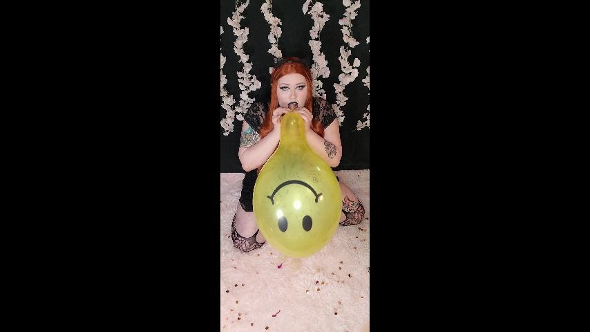 Goth Ginger BBW S2P & B2P balloons - March 07, 2022