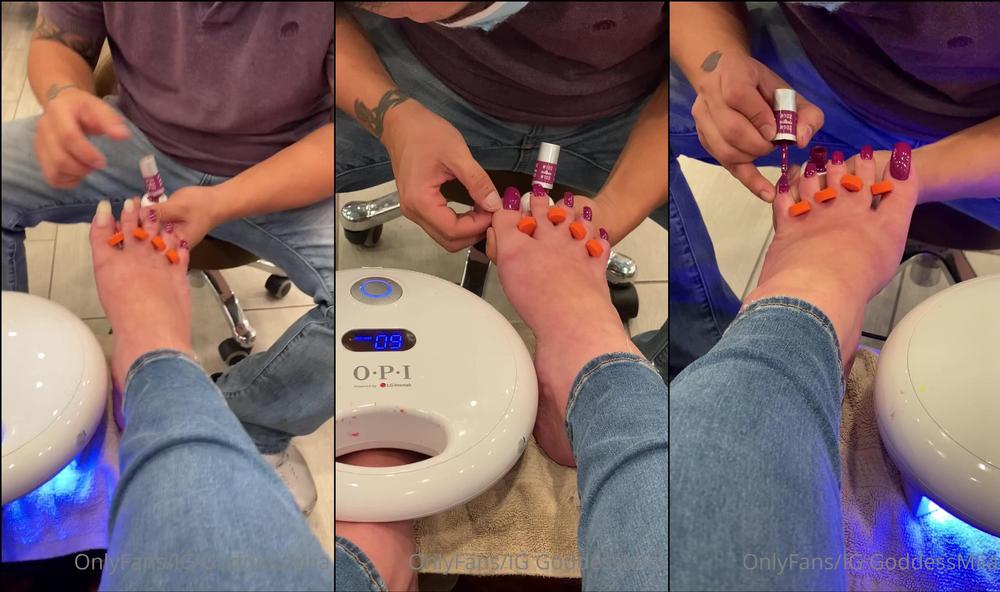goddessmiia 06 09 2020 845093545 do you like watching nails get painted