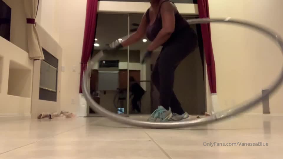 vanessablue 01 09 2019 56449298 While many are out club hopping and dancing Iâm at home...wide awake...riding a hard, ma