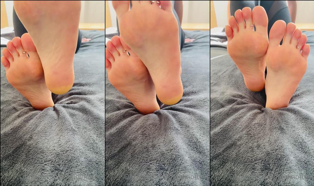heidihotfeet 31 10 2022 2661383906 daddy are you going to trick or treat