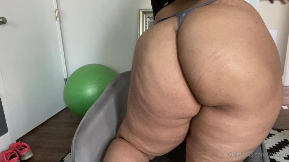 milajae 13 10 2021 2076432030 Do you like it when I spread it open for you