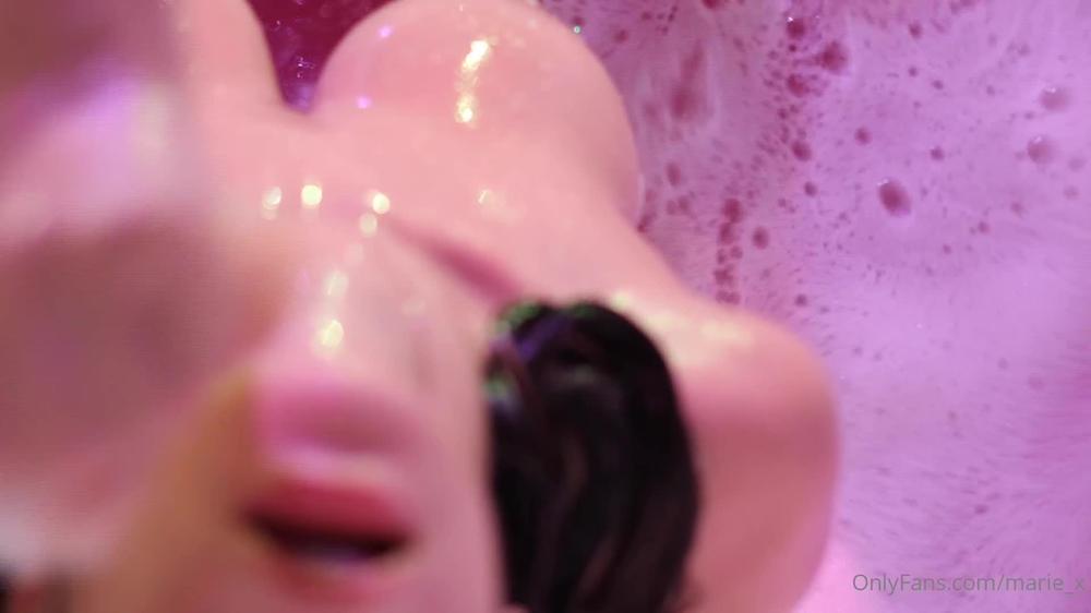 marie x 05 02 2022 2353856746 feeling bubbly 