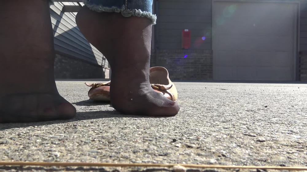 zephianna 07 05 2021 2103613196 haha, my feet get SO sweaty and smelly in these flats   It was a hot day and my nylons REE