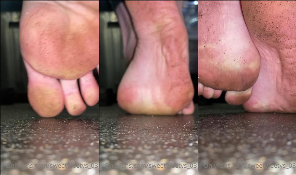 sweetyfeetys_03 06 03 2022 2383982195 Imagine being a size of a peck next to my foot â¦ Also a little reminder, I work over the
