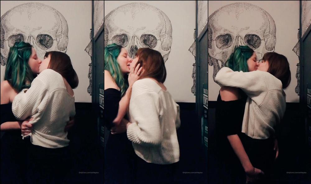 ashleytea 07 03 2020 171087342 Me and @sluttypotato had some drinks last night and felt a little frisky..