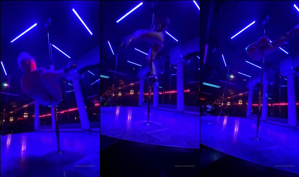 samanthaknoxxx 13657083 i love our new spinning pole 