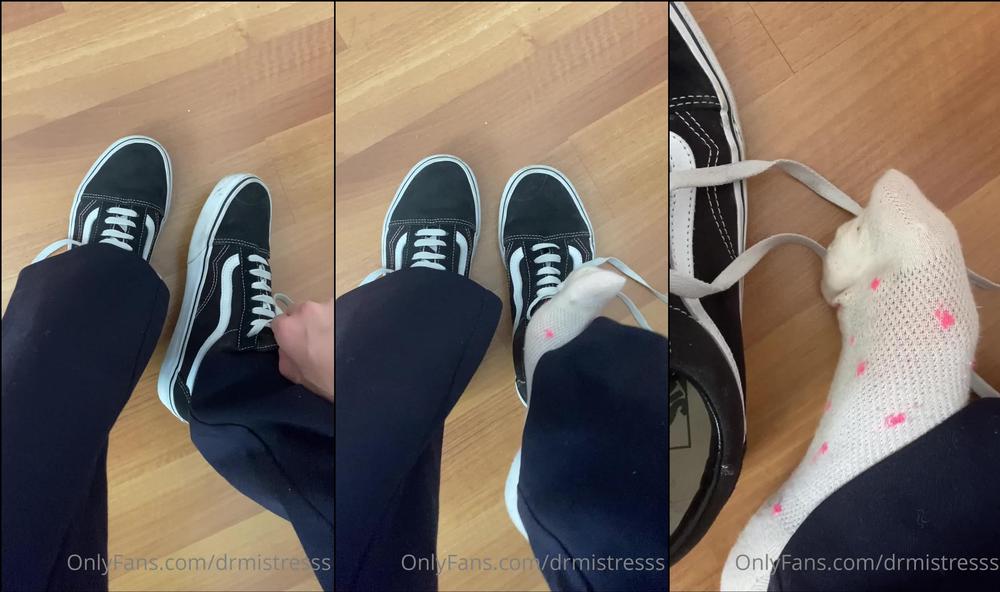 drmistresss 07 08 2022 2551344425 Terli ayaklarÄ±mdaki kokuyu alÄ±yor musun ââï¸
