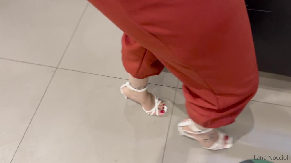 lananoccioli 04 11 2021 2265266547 i went in the mall last night and record those mini clips for you my lovers hope you love