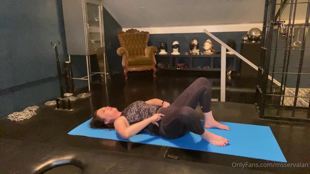 msservalan 12 10 2021 2244836632 simple abdominal exercise bent knee fallouts