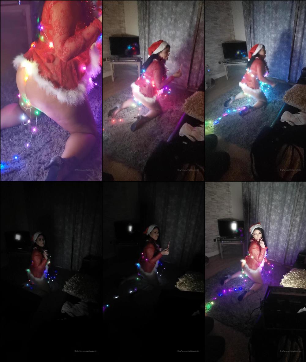 cataliavalentin 22 12 2019 109789893 Nice bum shot  Looks hot with some Christmas light 