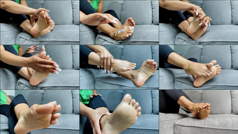 feetworthfollowing daily 704782620 2023 08 19 lets spend the day on the sofa i will massage my feet and then your dick 