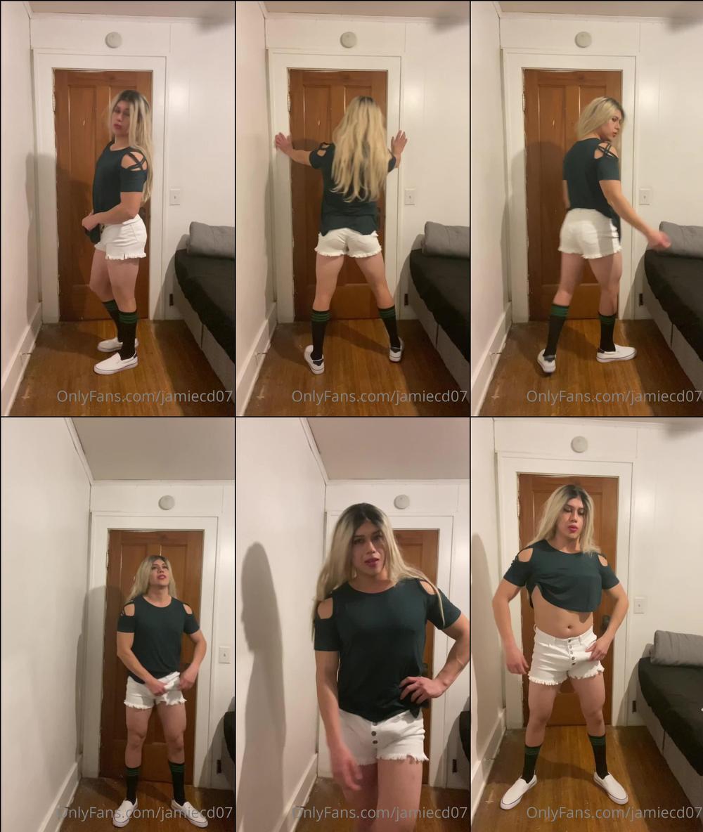 jamiecd07 07 06 2022 2480645692 just being a cute little bimbo in my dorm